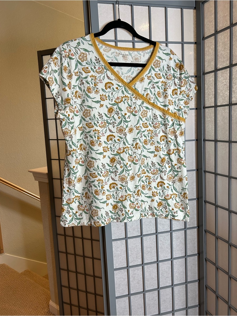Garnet Hill Floral V-Neck Short Sleeve Top in Cream and Mustard